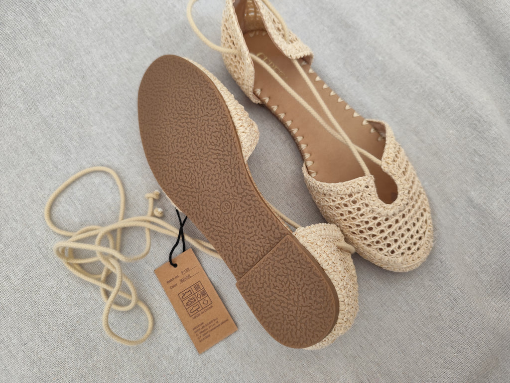 Sandálias boho bege estilo crochet