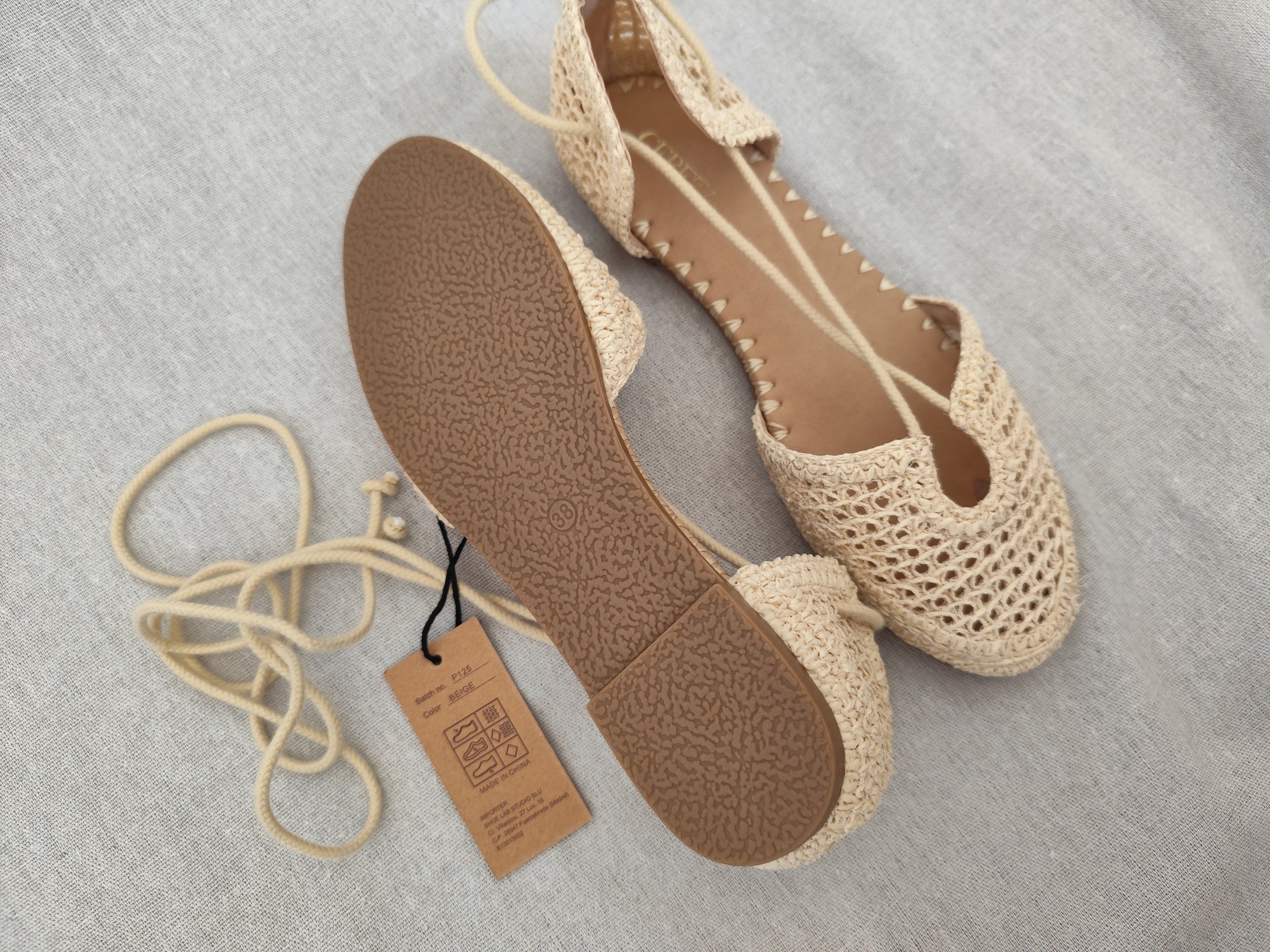 Sandálias boho bege estilo crochet
