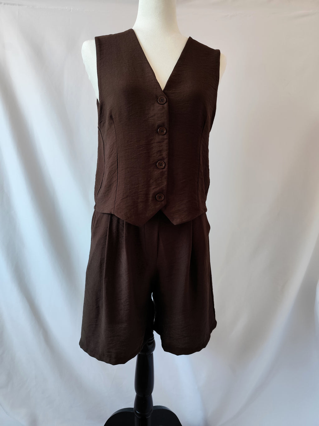 Conjunto Colete e Calções Castanho Chocolate