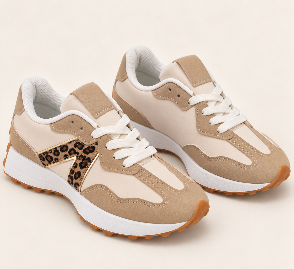 Ténis Bege com Detalhe Animal Print